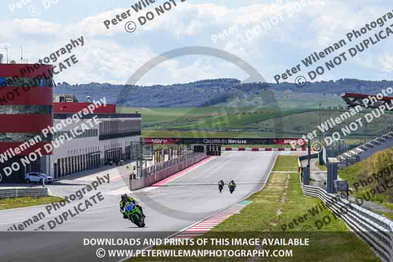 cadwell no limits trackday;cadwell park;cadwell park photographs;cadwell trackday photographs;enduro digital images;event digital images;eventdigitalimages;navarra;no limits trackdays;peter wileman photography;racing digital images;trackday digital images;trackday photos